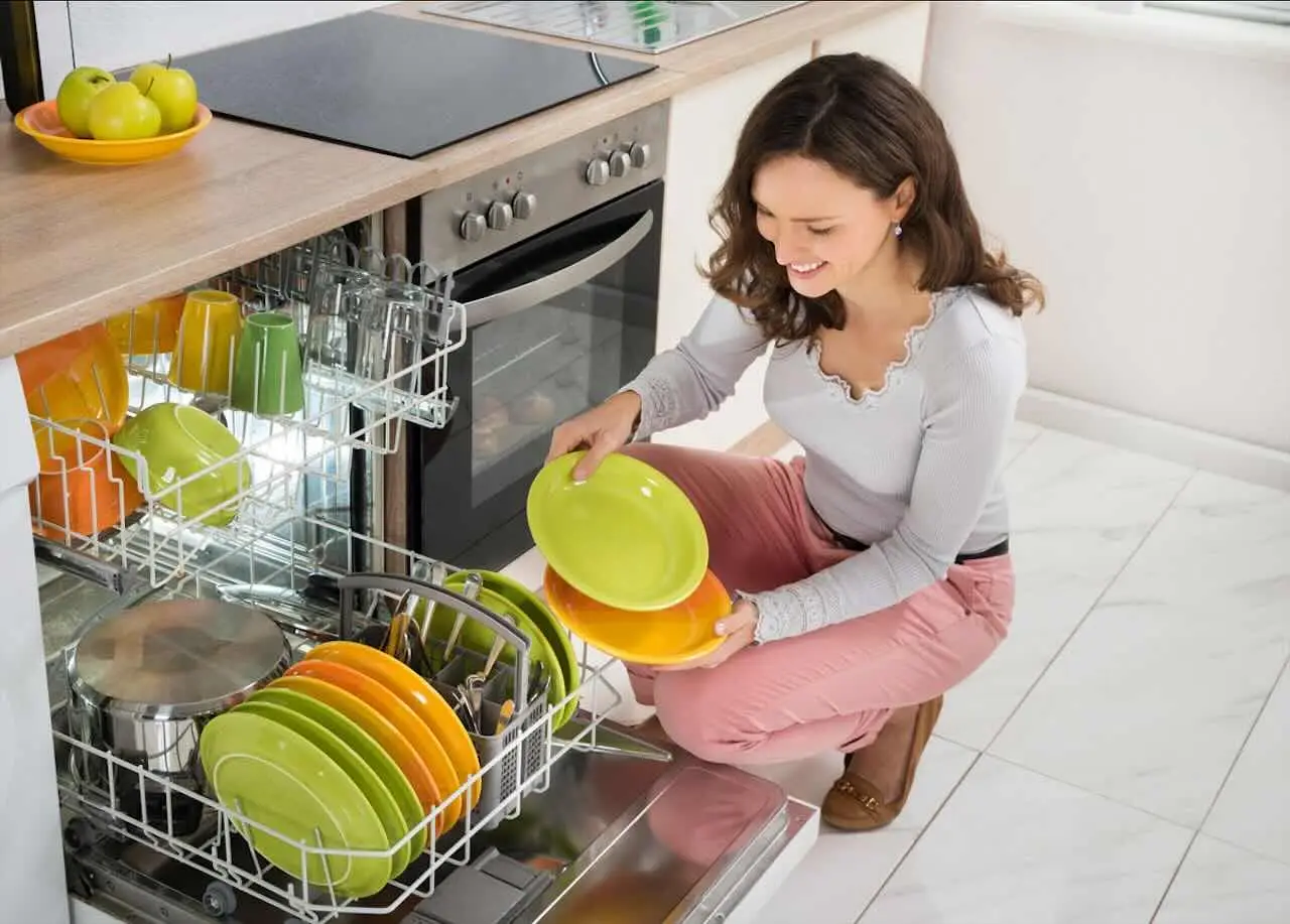 L’errore che commetti ogni giorno con la lavastoviglie L’errore che commetti ogni giorno con la lavastoviglie